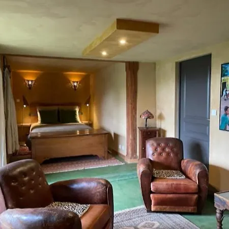Au Rocher De Combieres Bed & Breakfast 3*